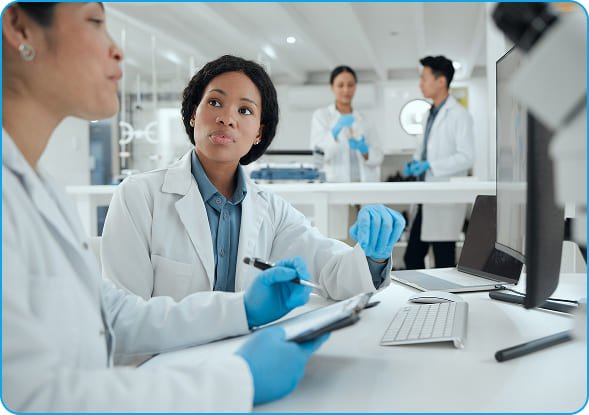 scientists-collaborate-in-modern-research-laboratory
